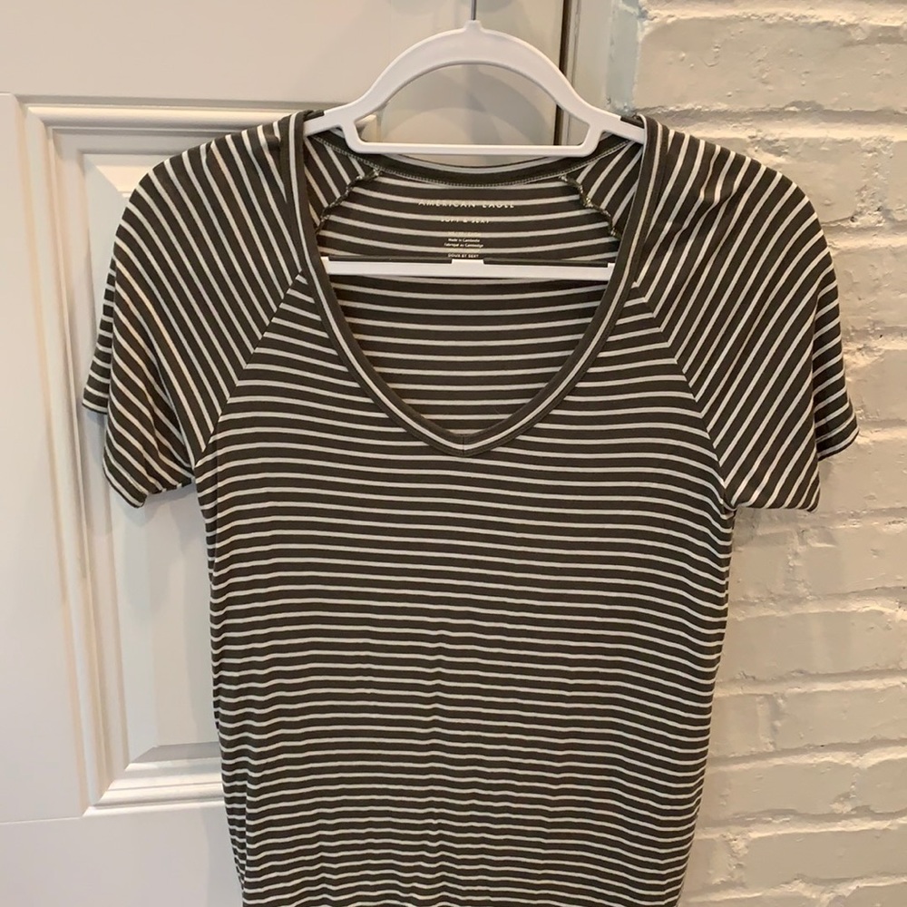 American Eagle women’s short sleeve top